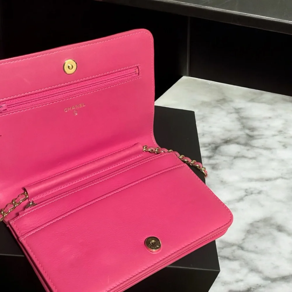 Pink CHANEL Boy Wallet On Chain (WOC)